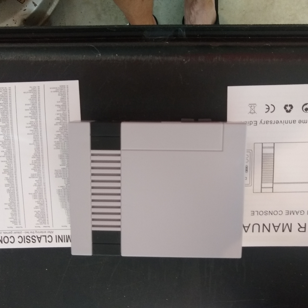 Mini NES console - Picture 5 of 8